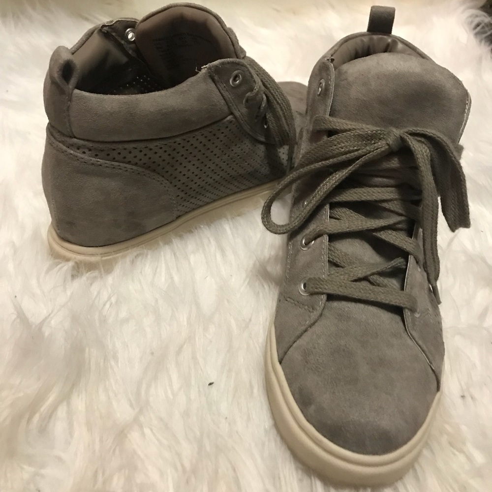 💕Grey high tops💕